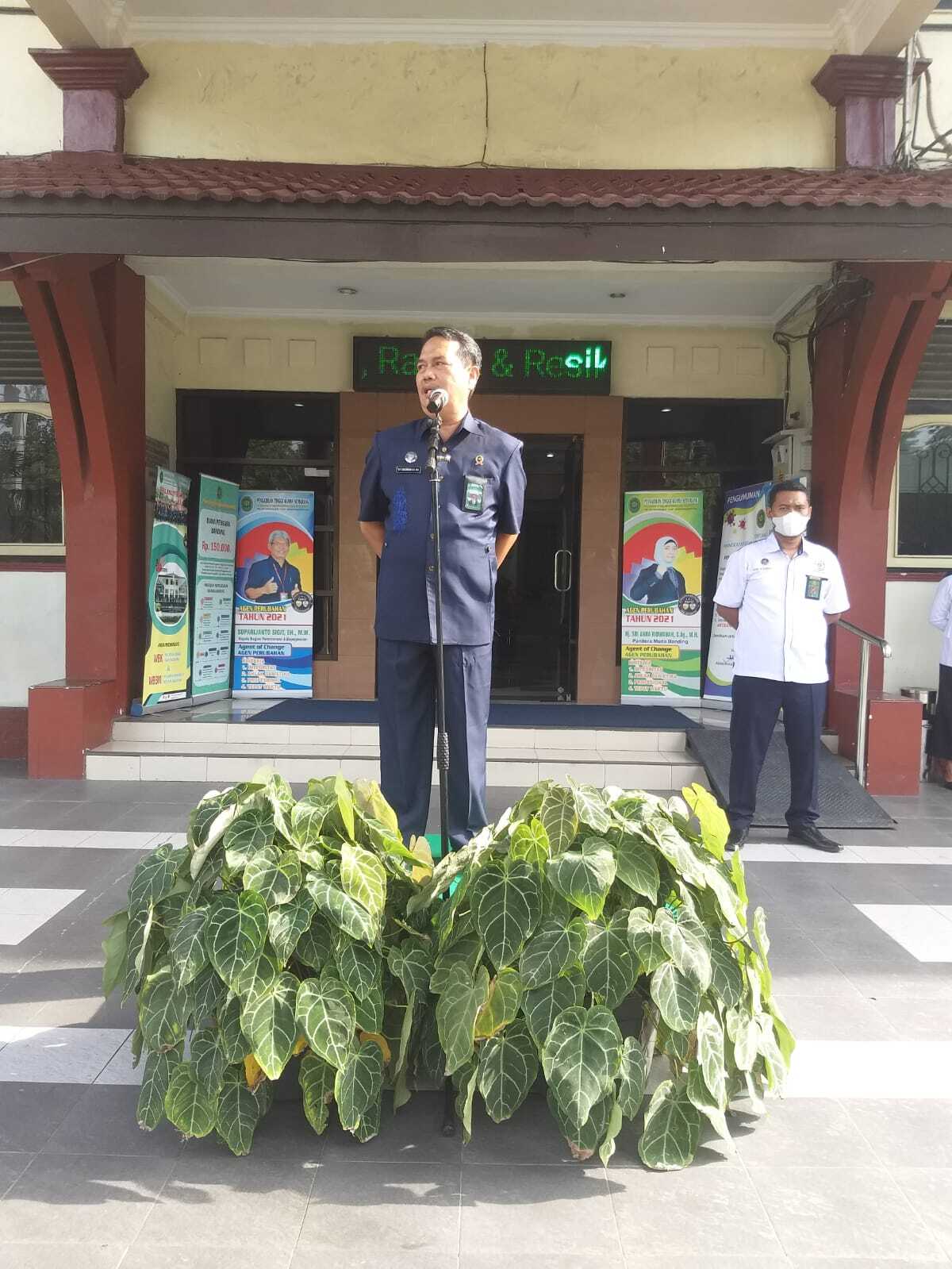 Apel Senin 1